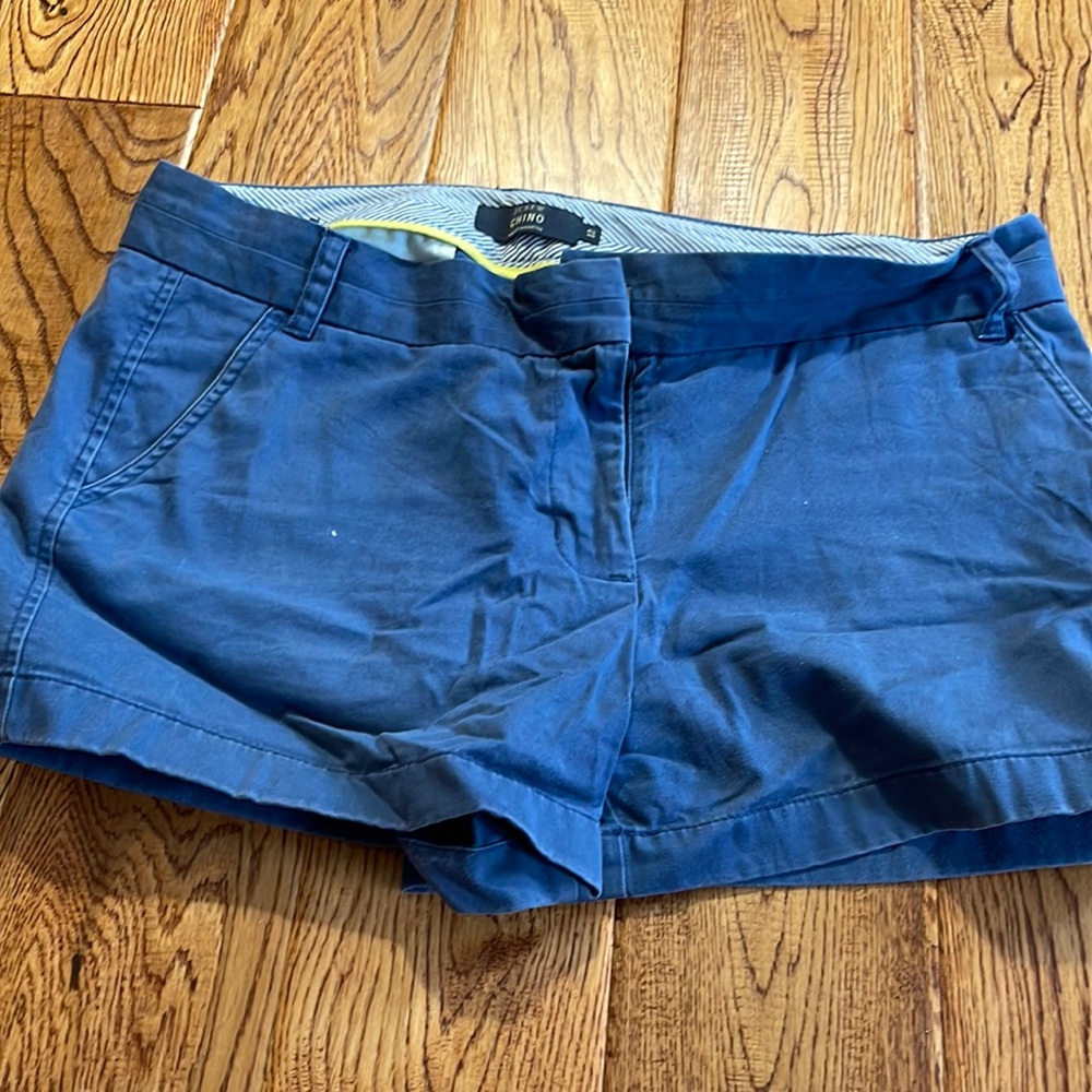 Women’s J. Crew navy blue shorts. Chino fabric sized 12